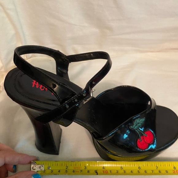 Hot Topic Cherry shoes size 10 - Picture 10 of 15